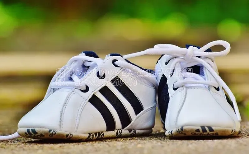 意昂2登录地址百度人工翻译超萌必备！2024年女童夏季鞋履爆
款，引领潮流新风尚