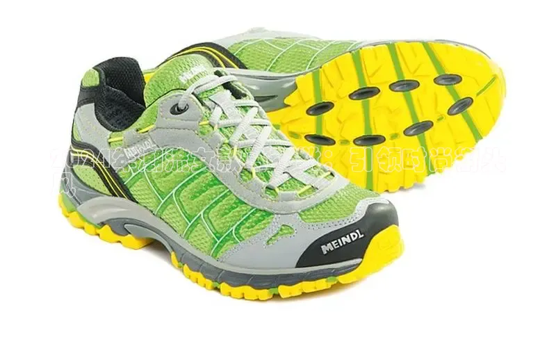 意昂2体育官方网站百度集团2024年潮流女款马丁靴：引领时尚街头
风